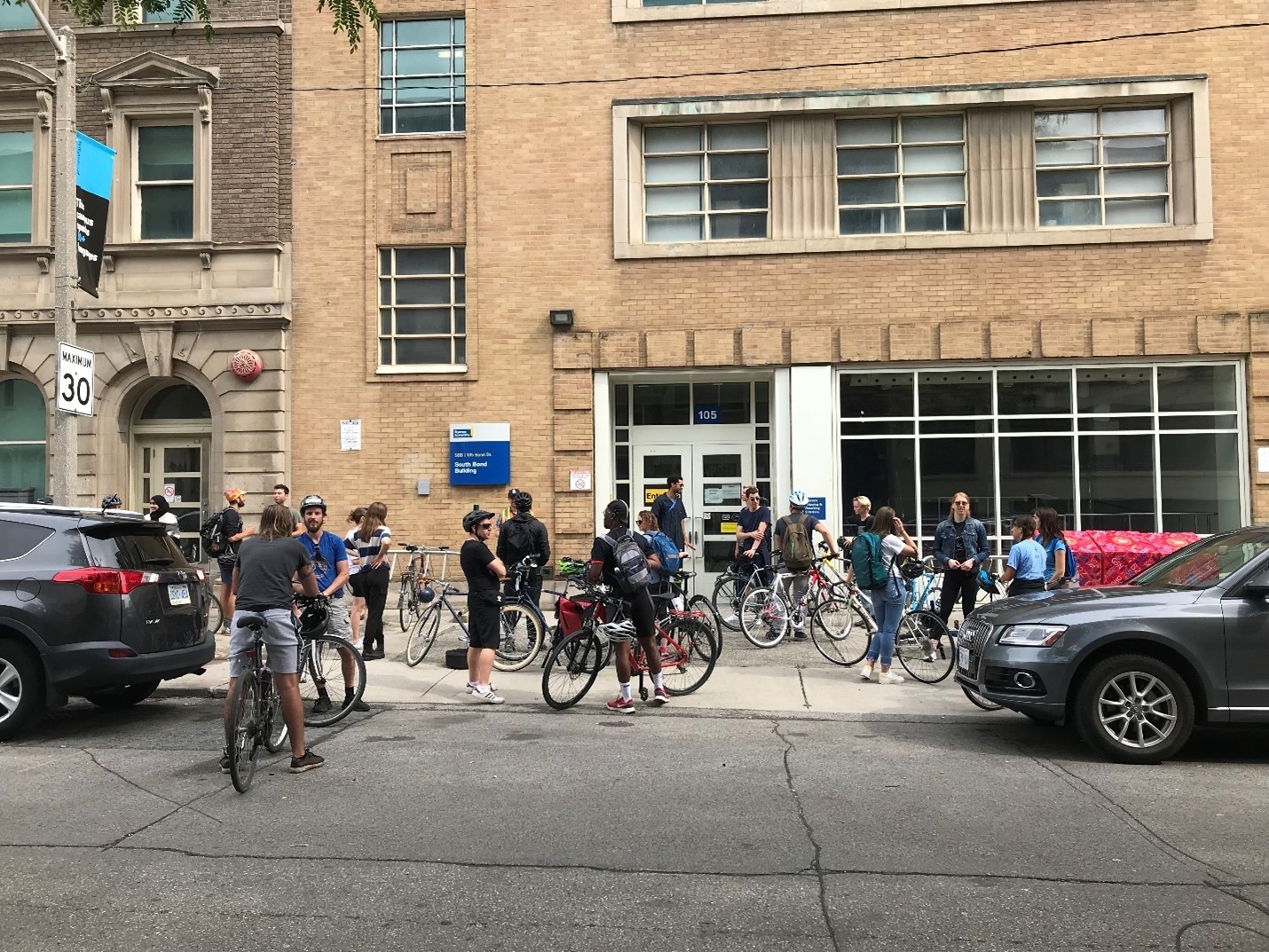 Students explore Toronto by bike through a planner’s lens  
